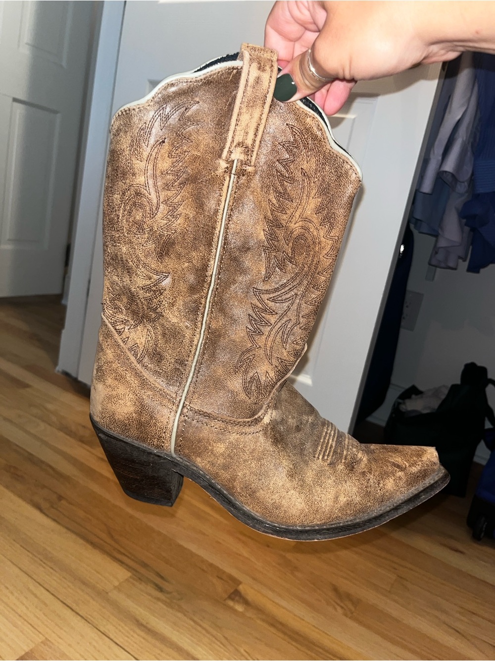 Women's Brown Distressed Western Heeled Boot